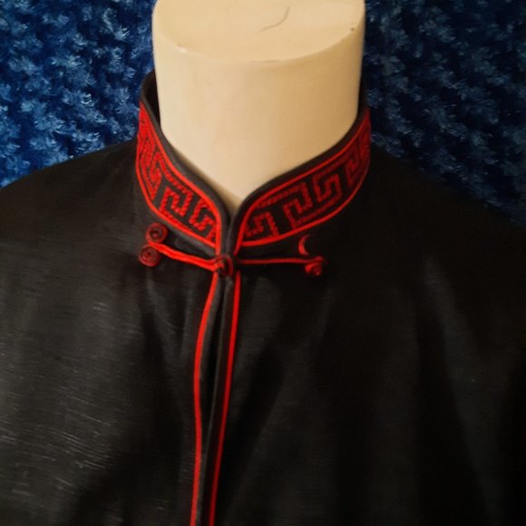 Chinese Embroidered Silk Suit - Picture 5 of 5